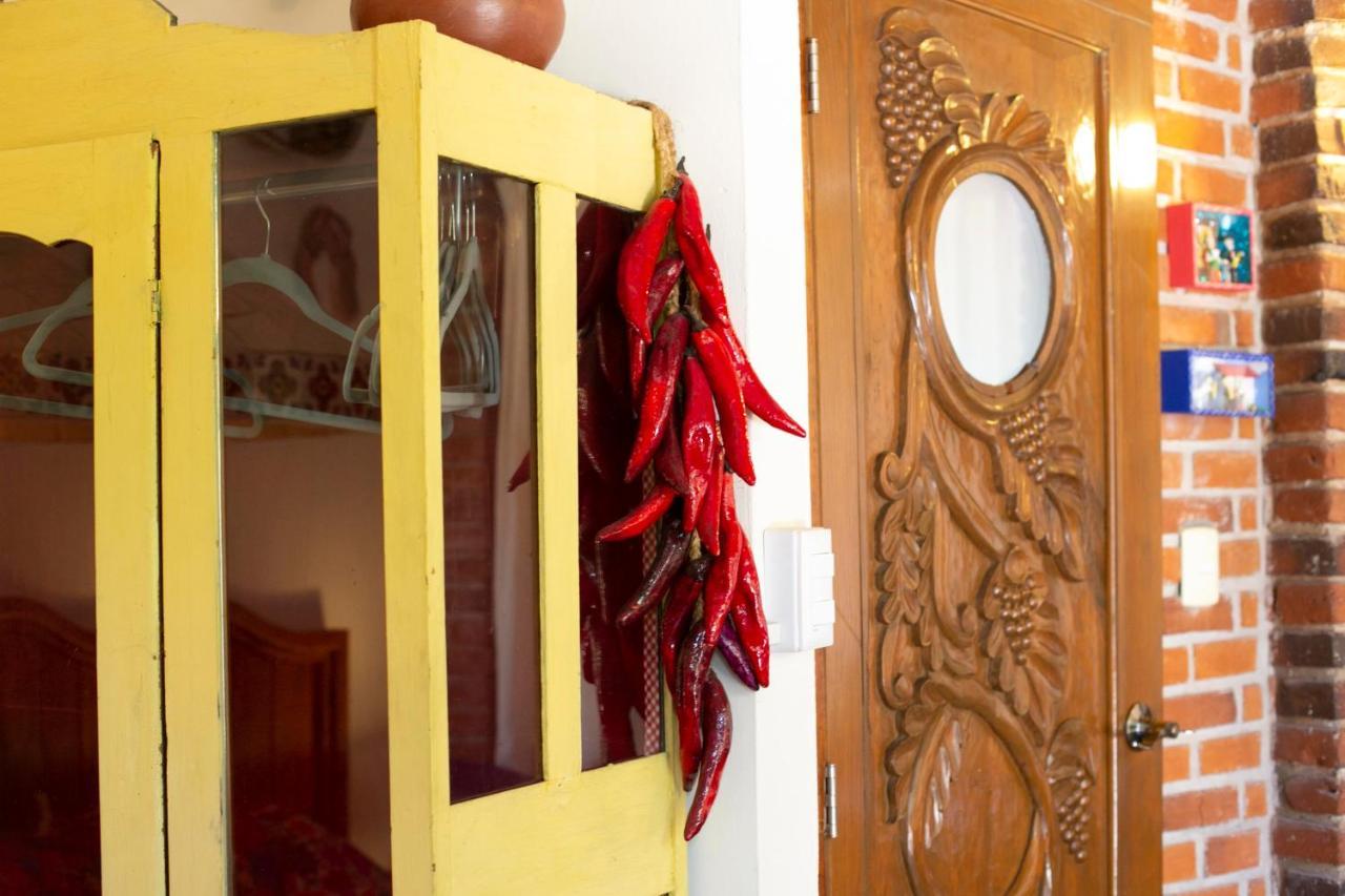 Majikal B&B - China Poblana Чолула Экстерьер фото